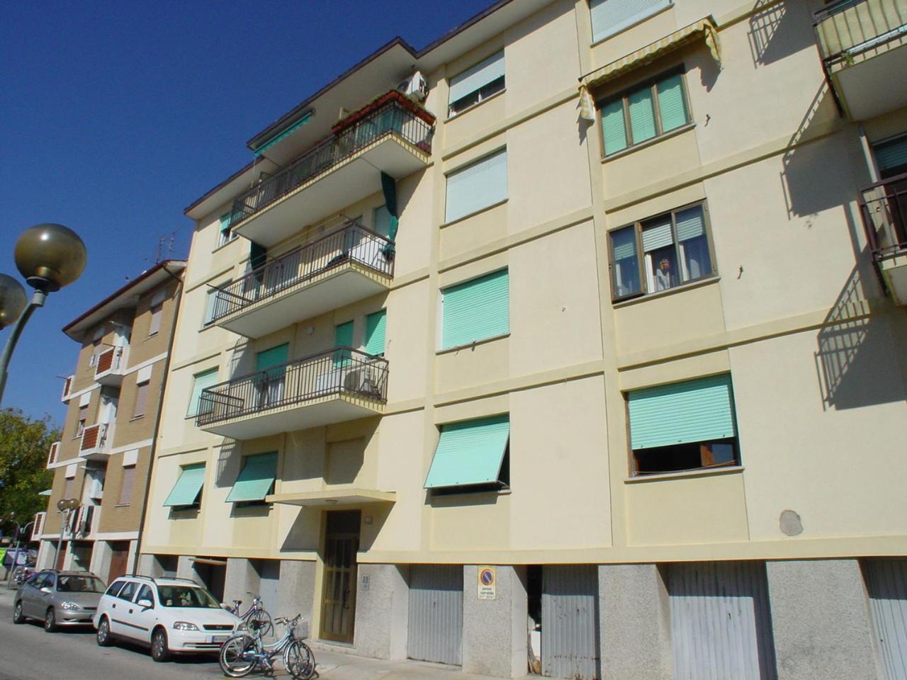 Agata Apartments Grado Exteriör bild